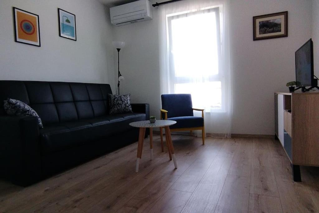 Cute Apartment Marla Art Close To Center Pula Exterior foto